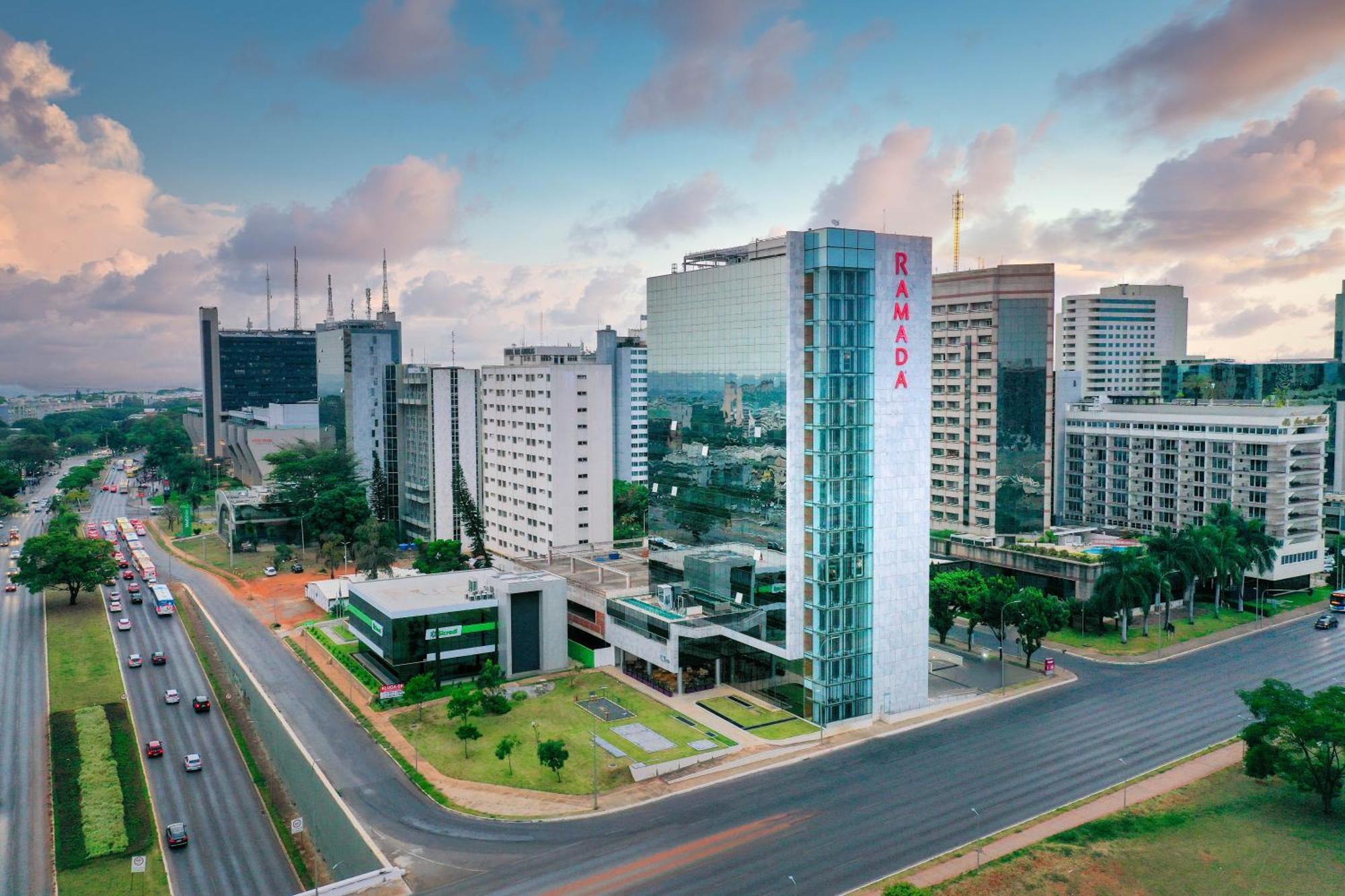 Ramada By Wyndham Brasilia Alvorada Hotel Kültér fotó